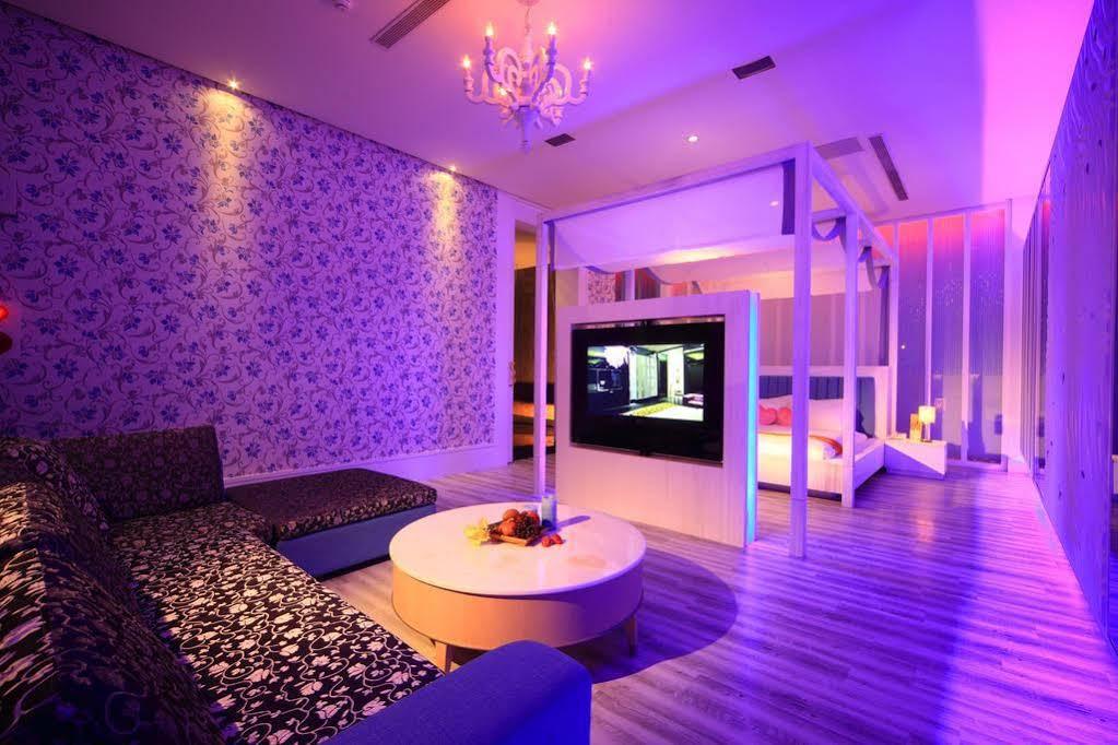 Wehome Motel Тайнань Экстерьер фото