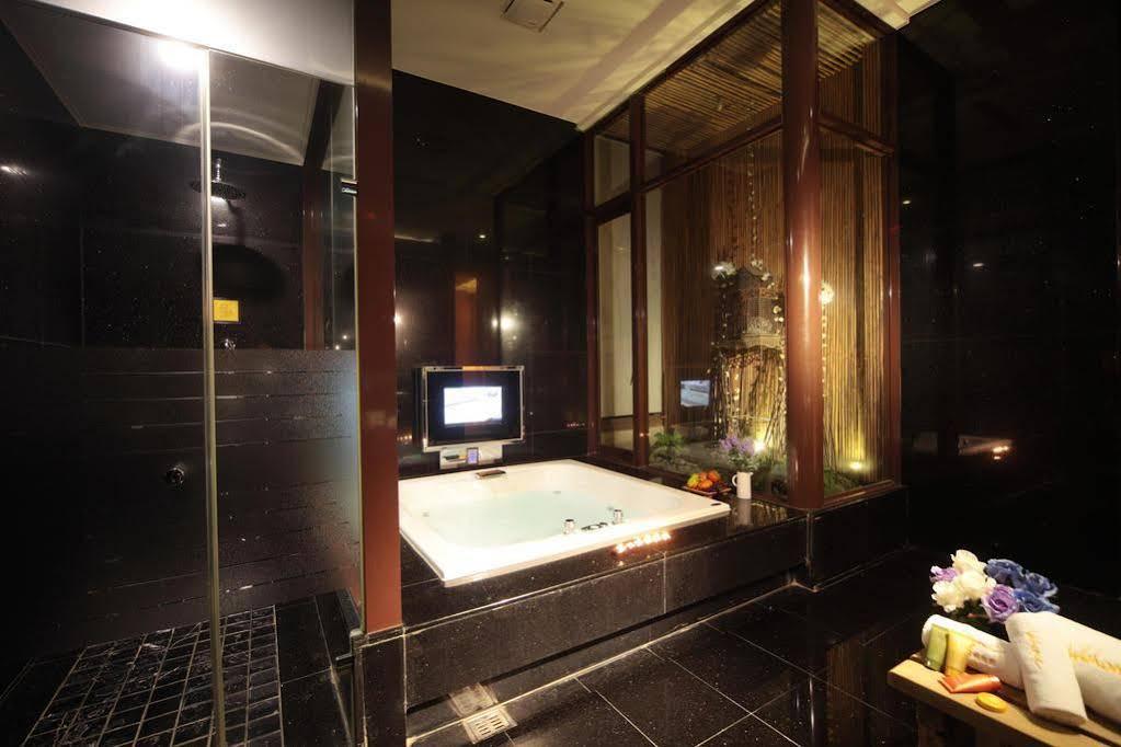 Wehome Motel Тайнань Экстерьер фото
