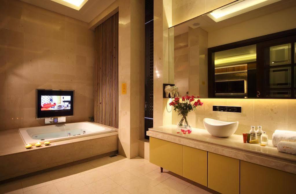 Wehome Motel Тайнань Экстерьер фото