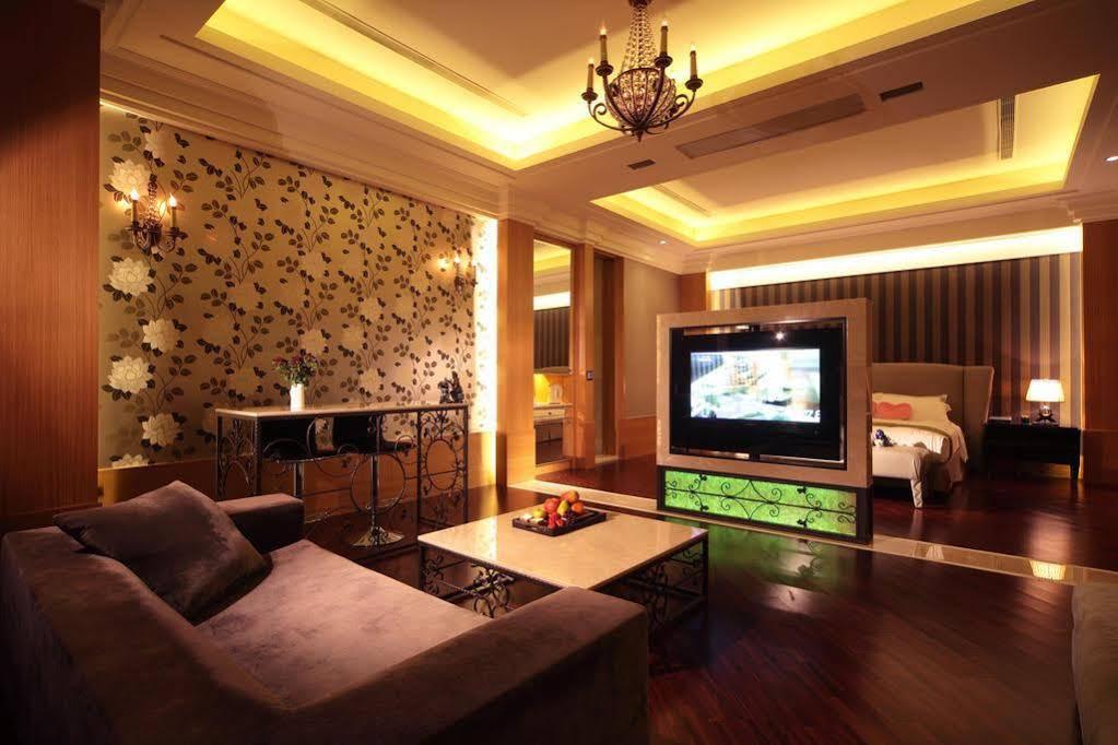 Wehome Motel Тайнань Экстерьер фото