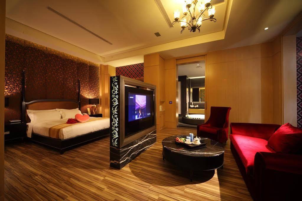 Wehome Motel Тайнань Экстерьер фото