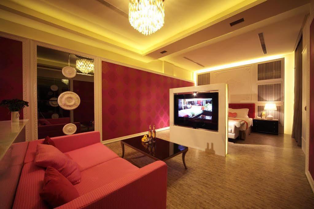 Wehome Motel Тайнань Экстерьер фото